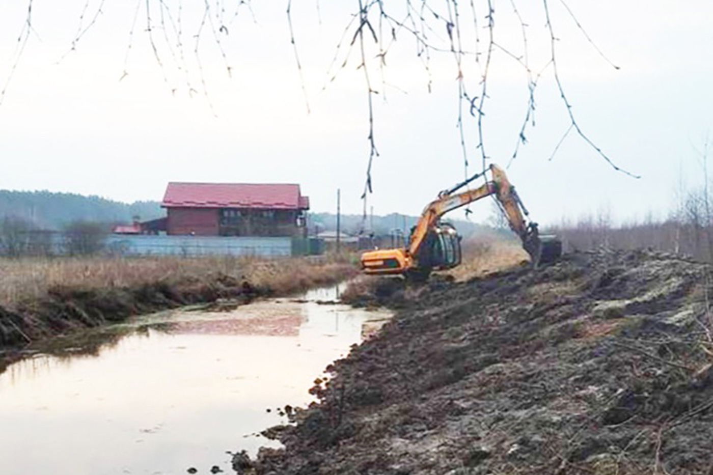 Notwendige Arbeiten im Feuchtgebiet «Wolf Hill» in der Ukraine. © USPB